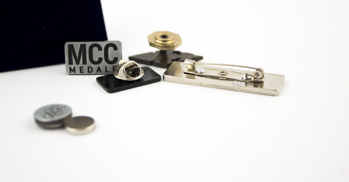 Metal badge pins – types of fasteners